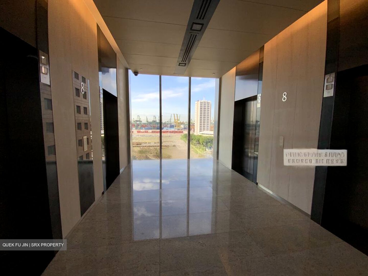 Lippo Centre (D2), Office #583760581